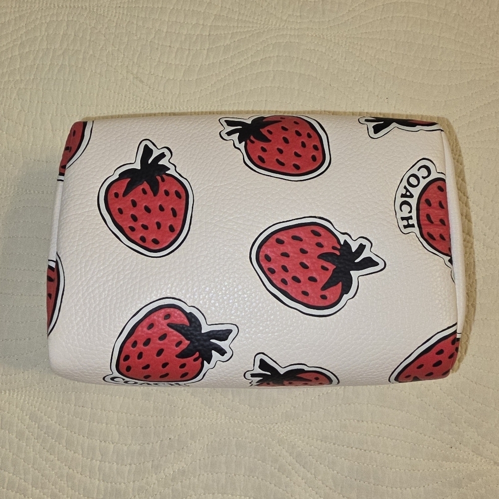 NWY Coach White Strawberry Print Ladies Leather Cosmetic Pouch - Picture 2 of 8